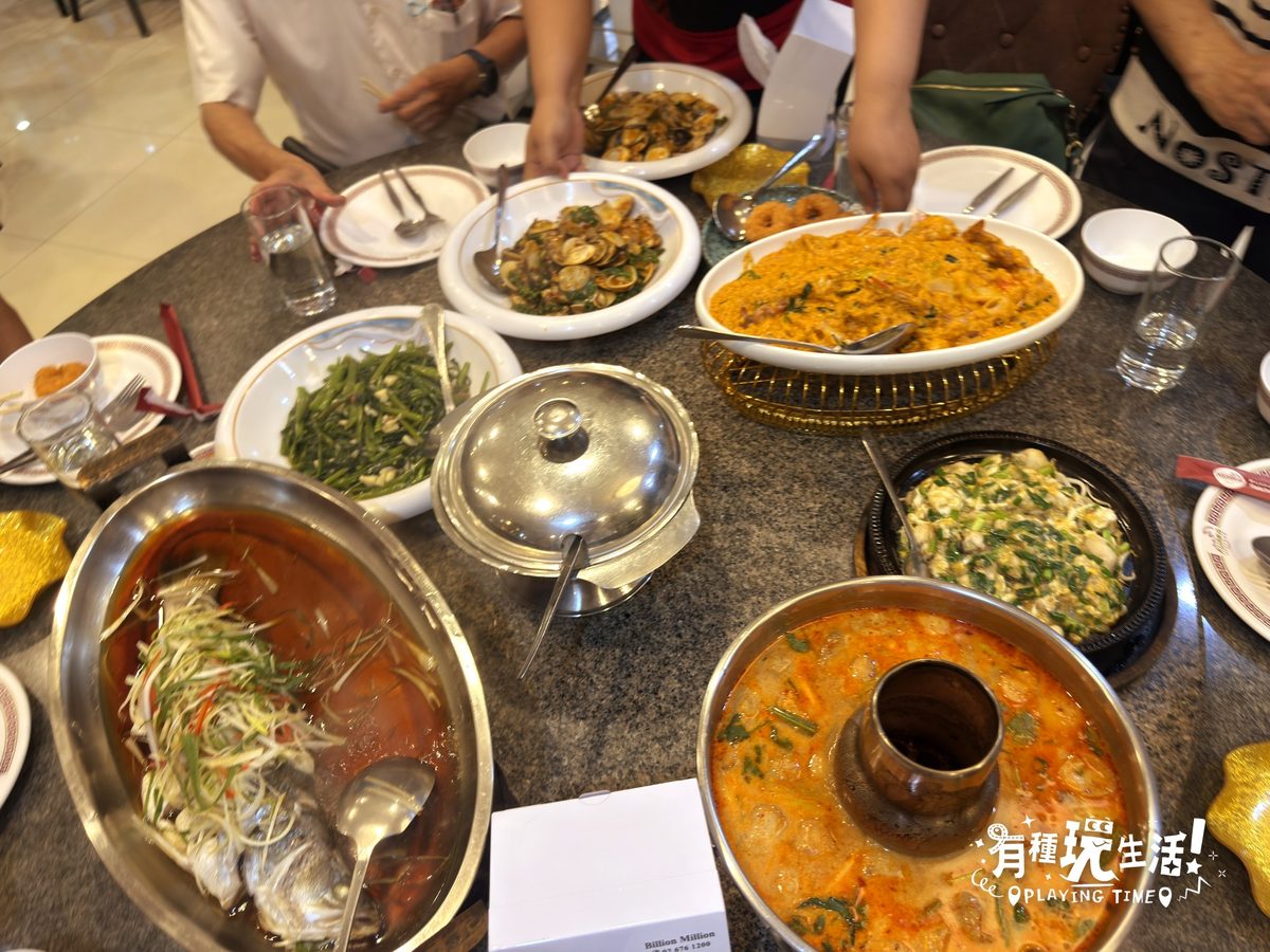 曼谷光海鮮餐廳檸檬蒸魚與咖哩螃蟹整桌